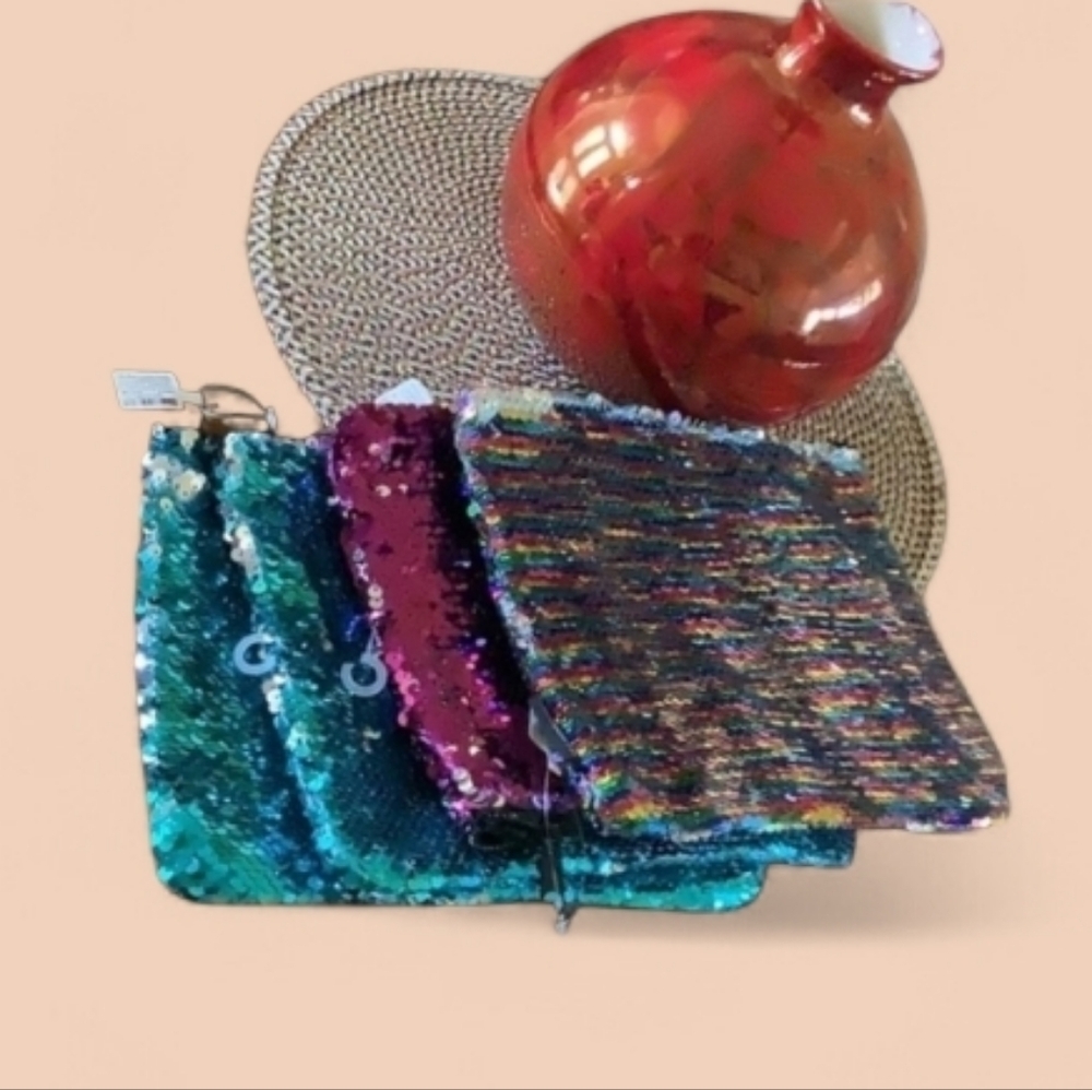 Sequin makeup bags or dressy clutch’s / wedding Xmas cruise   blue pink